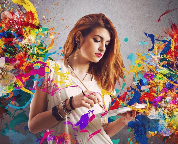 depositphotos_78209702-stock-photo-woman-with-brush-and-palette